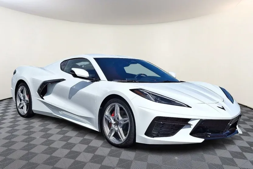 2024 Chevrolet Corvette Stingray 2LT photo 1