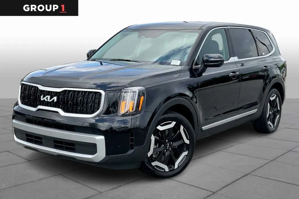 2024 Kia Telluride LX photo 1