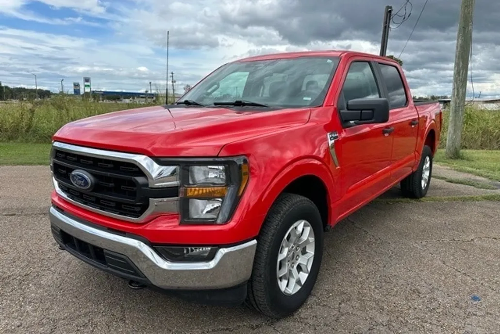 2023 Ford F-150 XLT photo 1