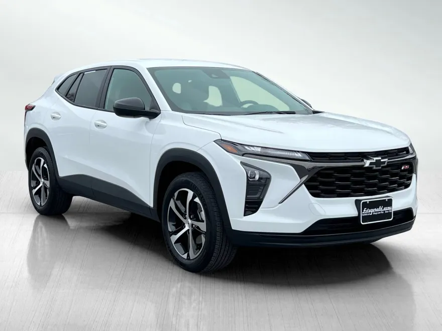 2024 Chevrolet Trax photo 1