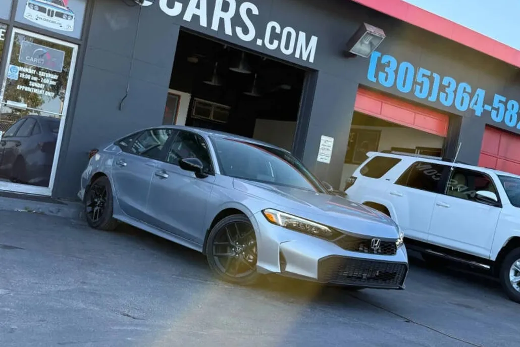 2025 Honda Civic Sport photo 1