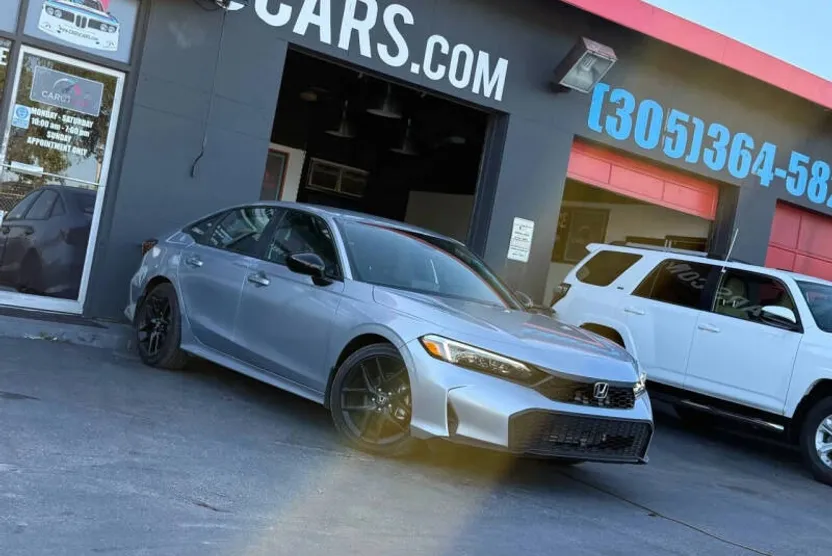 2025 Honda Civic Sport photo 1
