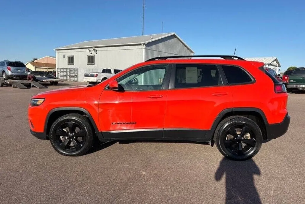 2021 Jeep Cherokee Altitude photo 1
