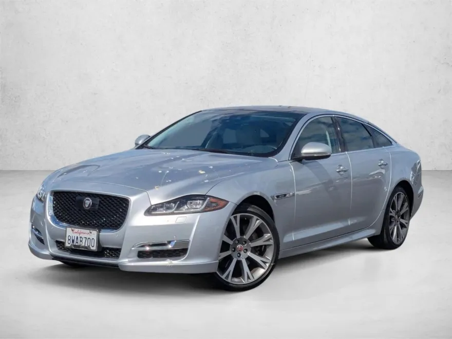 2018 Jaguar XJ R-Sport photo 1