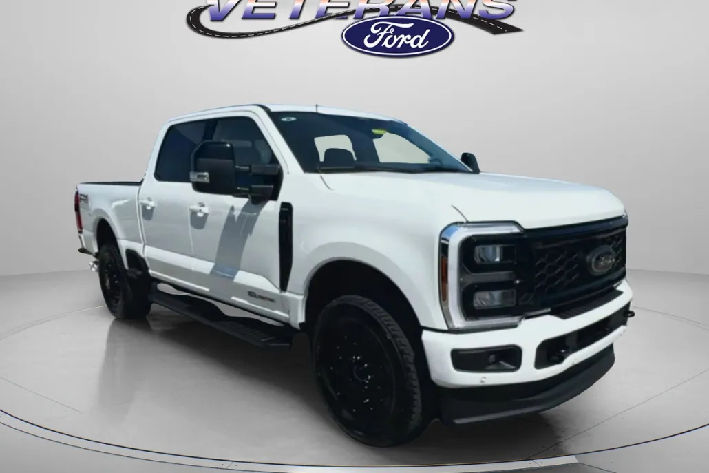 2025 Ford F-250 Lariat photo 1