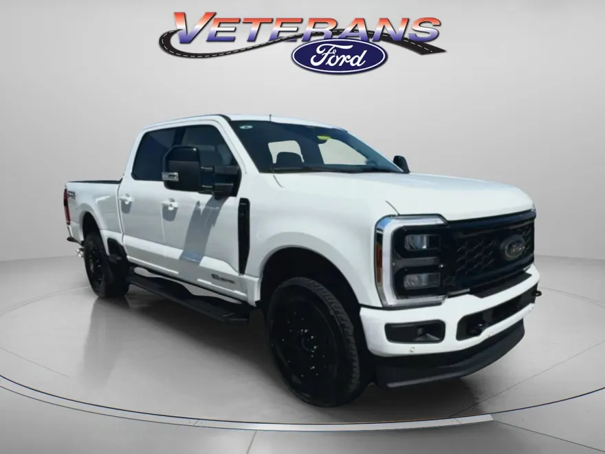 2025 Ford F-250 Lariat photo 1