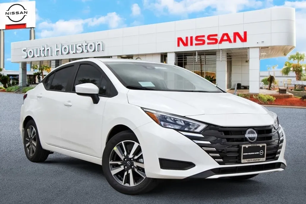 2025 Nissan Versa 1.6 SV photo 1
