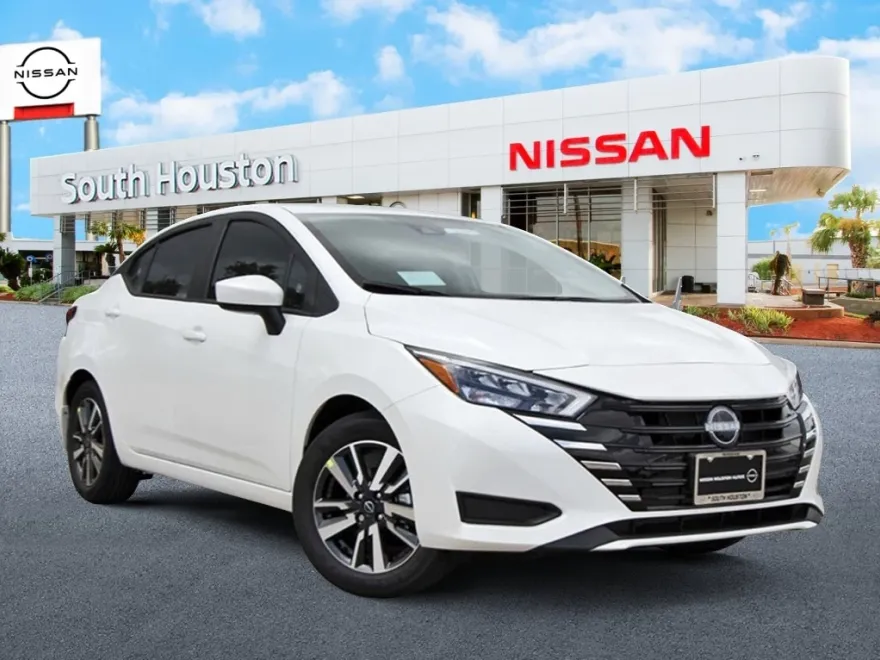 2025 Nissan Versa 1.6 SV photo 1