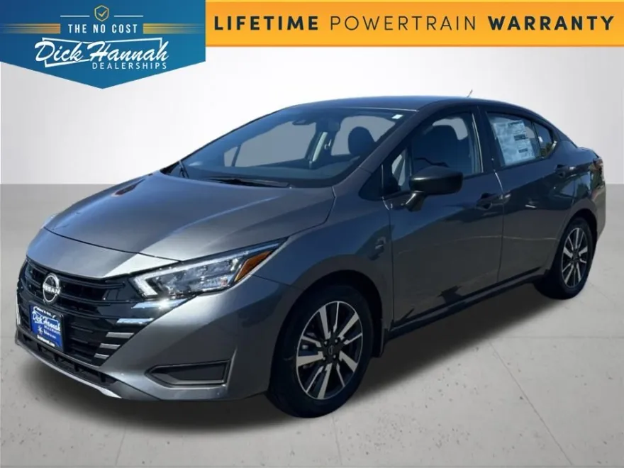 2025 Nissan Versa 1.6 S photo 1