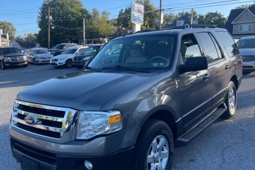 2014 Ford Expedition XL photo 1