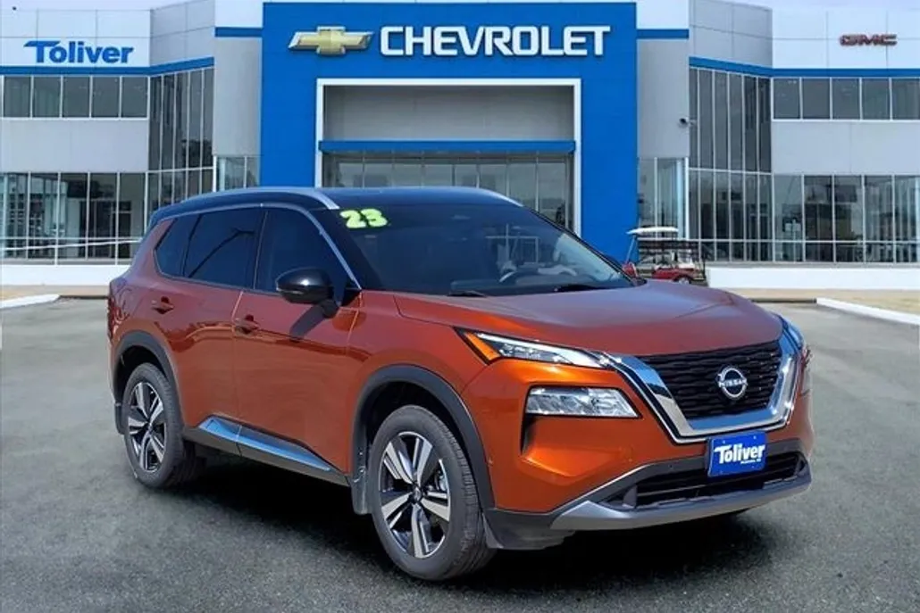 2023 Nissan Rogue SL photo 1