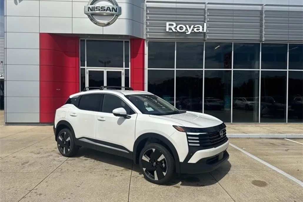 2025 Nissan Kicks SR photo 1