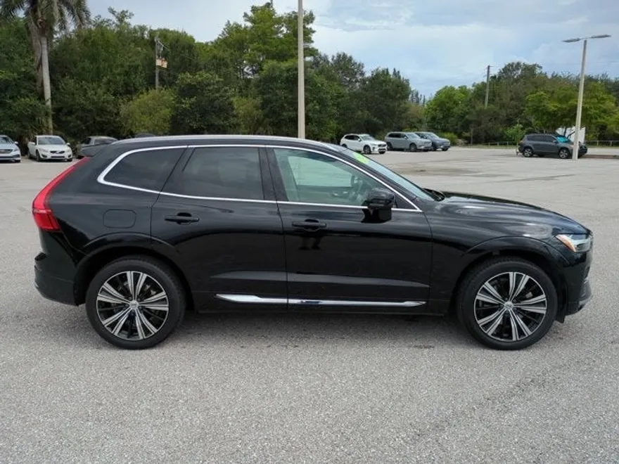 2022 Volvo XC60 Inscription photo 1