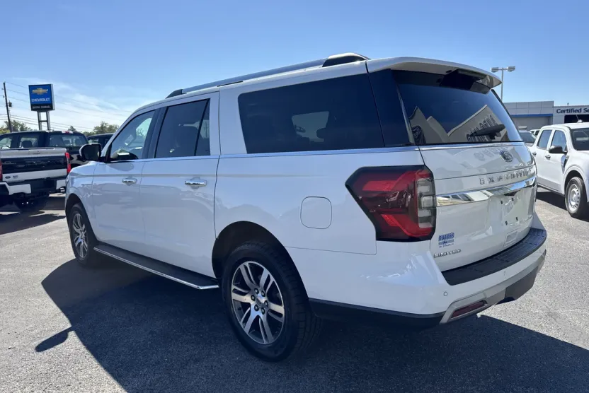 2023 Ford Expedition MAX Limited photo 1