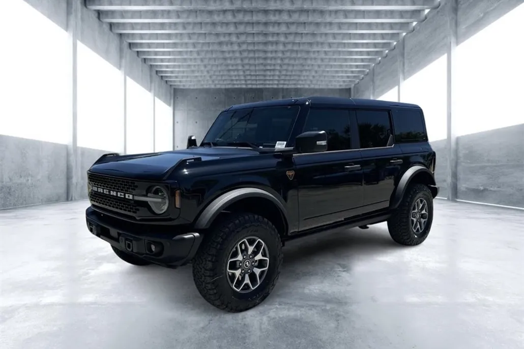 2025 Ford Bronco Badlands photo 1