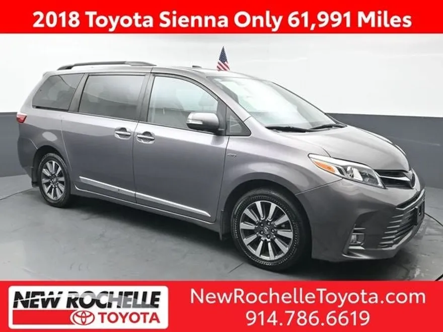 2018 Toyota Sienna Limited Premium photo 1
