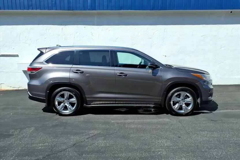 2014 Toyota Highlander Limited photo 1