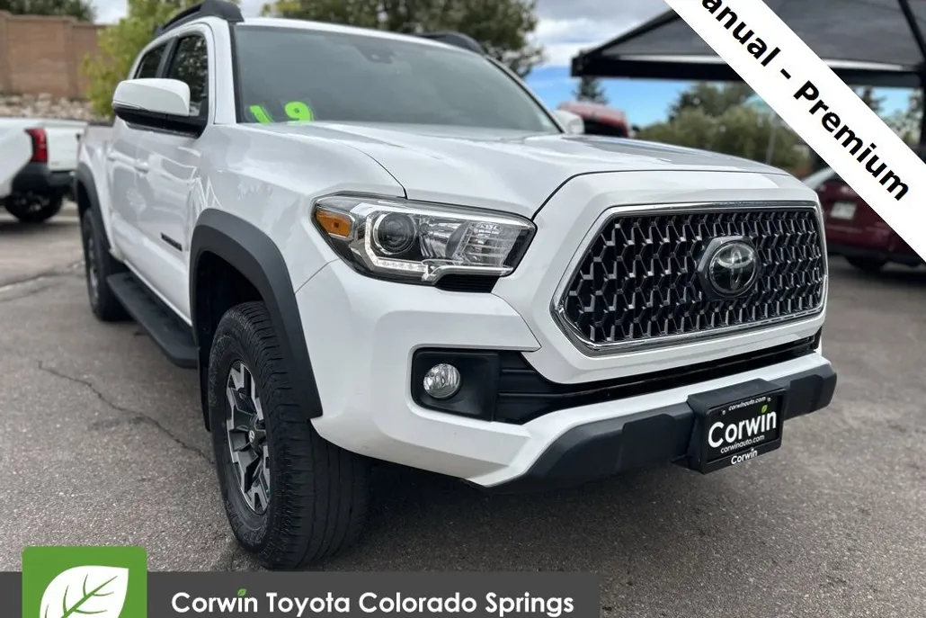 2019 Toyota Tacoma TRD Off-Road photo 1