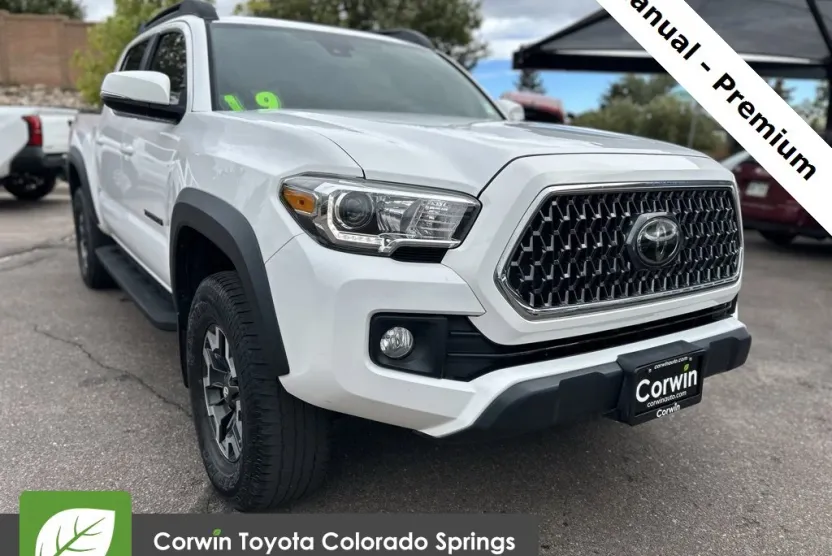 2019 Toyota Tacoma TRD Off-Road photo 1