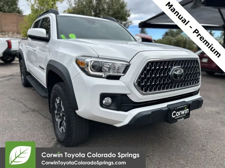 2019 Toyota Tacoma TRD Off-Road photo 1