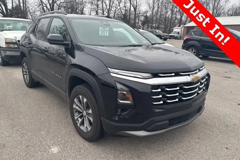 2025 Chevrolet Equinox LT photo 1