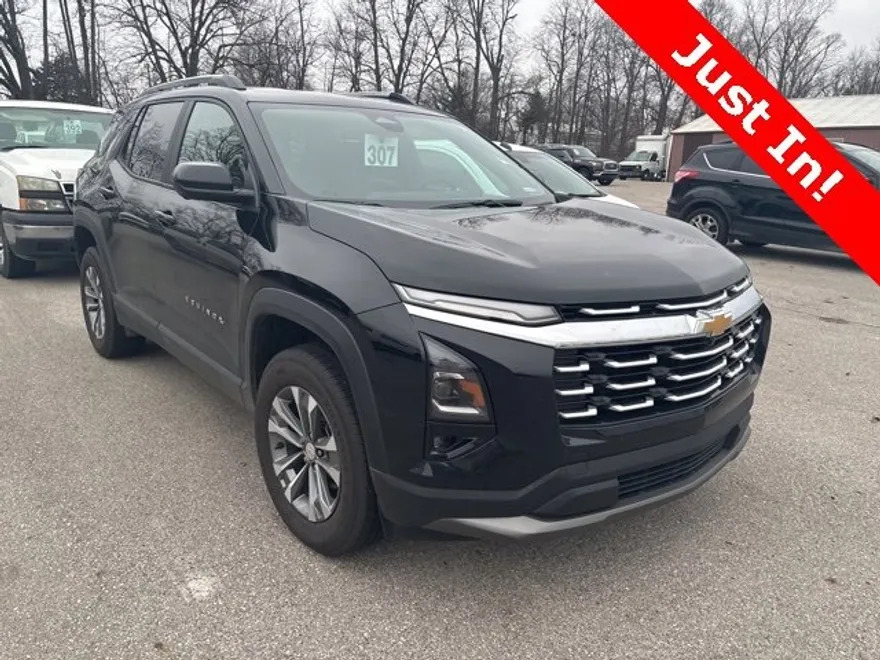 2025 Chevrolet Equinox LT photo 1