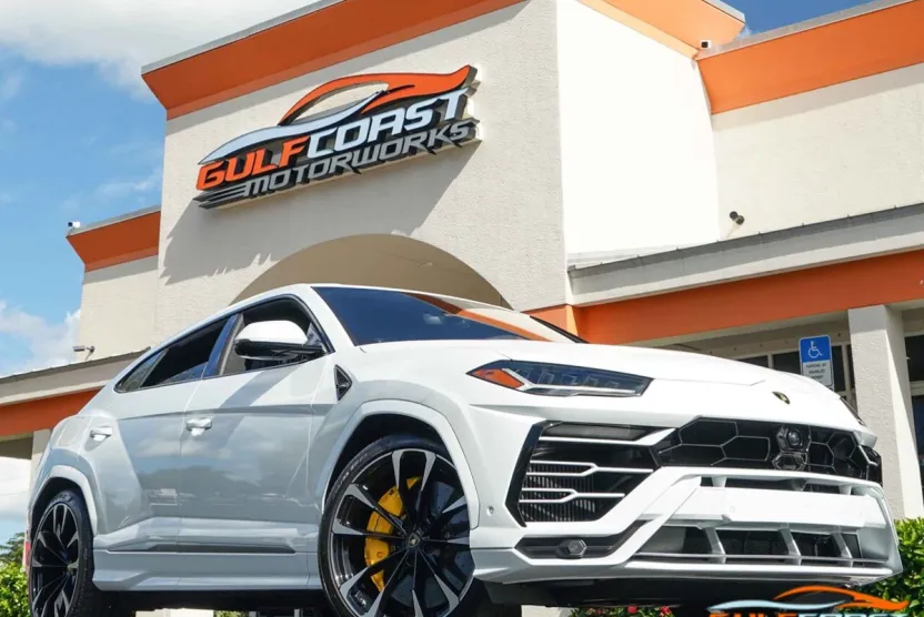 2020 Lamborghini Urus photo 1