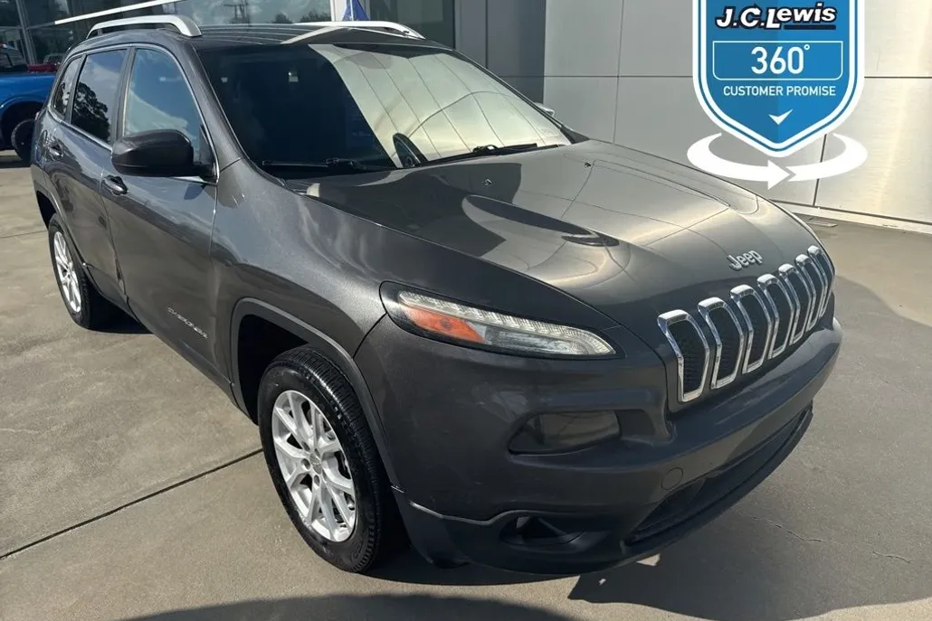 2015 Jeep Cherokee Latitude photo 1