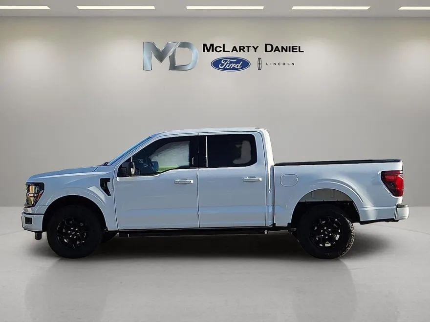2024 Ford F-150 XLT photo 1