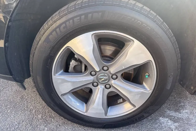 2015 Acura MDX SH-AWD photo 1