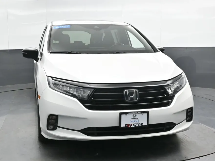 2023 Honda Odyssey Sport photo 1