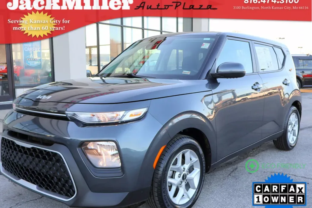 2022 Kia Soul LX photo 1