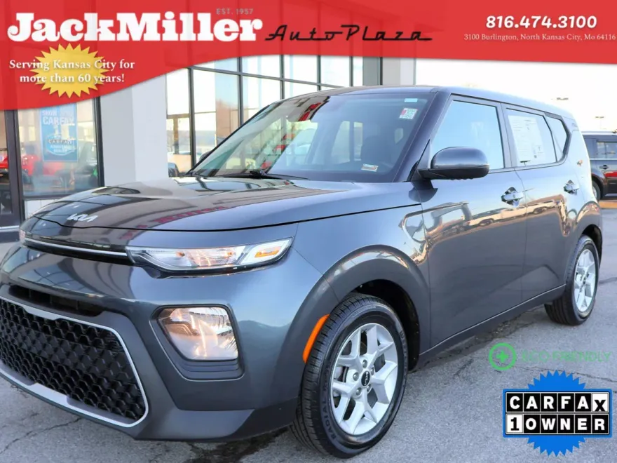 2022 Kia Soul LX photo 1