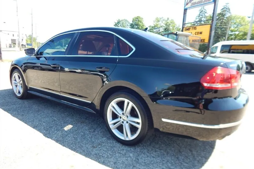 2013 Volkswagen Passat TDI SEL Premium photo 1