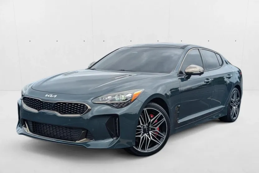 2022 Kia Stinger GT2 photo 1