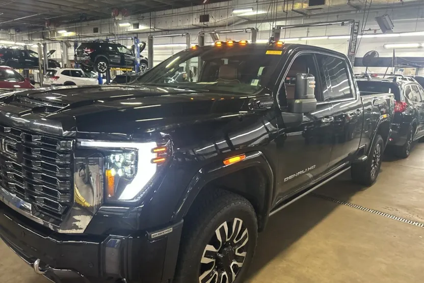 2024 Gmc Sierra HD Denali Ultimate photo 1
