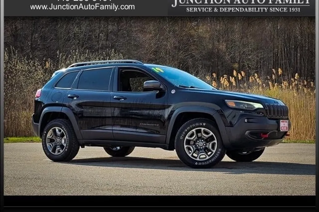 2019 Jeep Cherokee Trailhawk photo 1