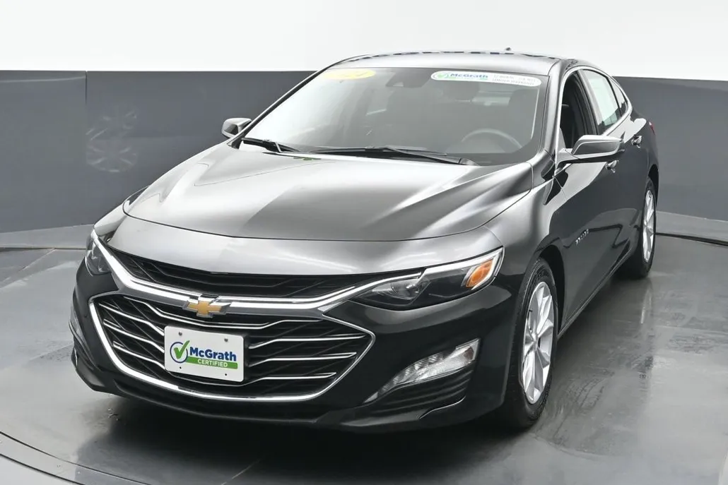2024 Chevrolet Malibu 1LT photo 1