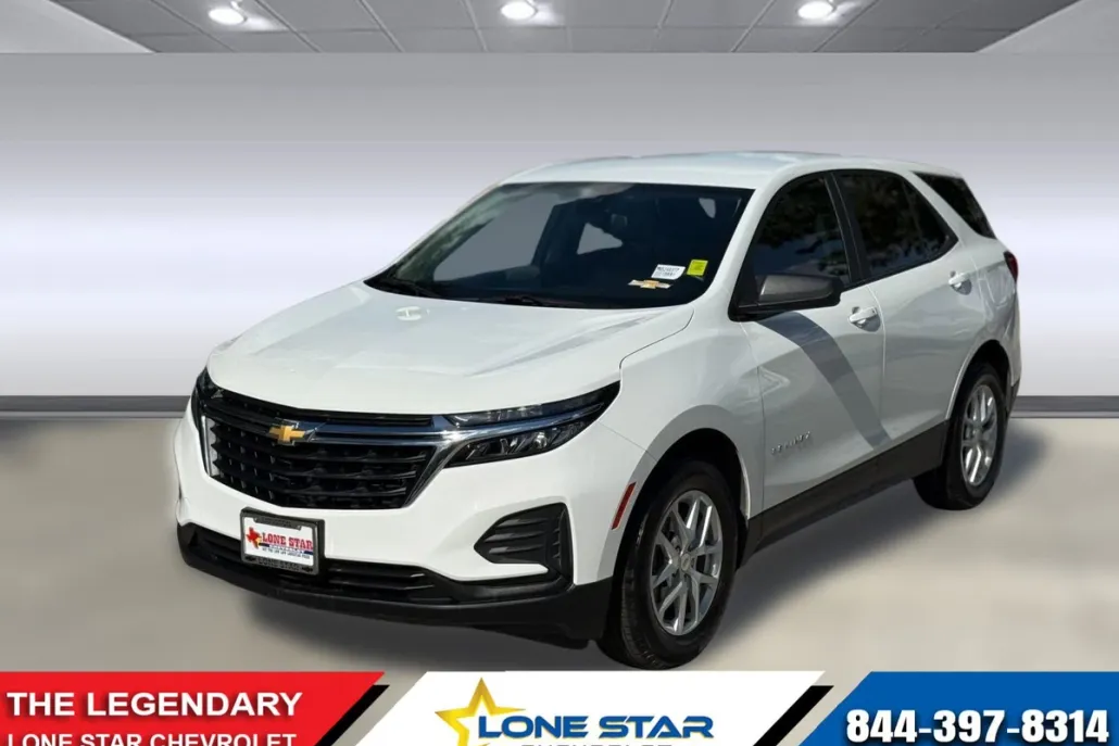 2022 Chevrolet Equinox LS photo 1