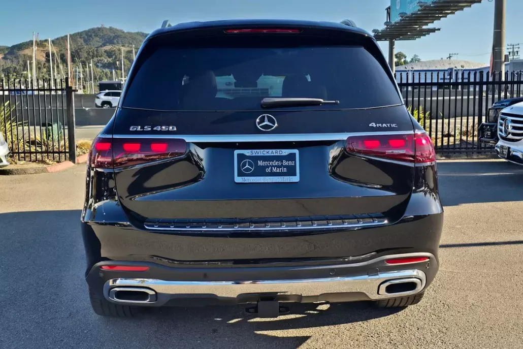 2025 Mercedes Benz GLS 450 photo 1