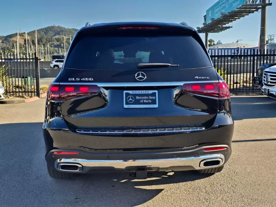2025 Mercedes Benz GLS 450 photo 1
