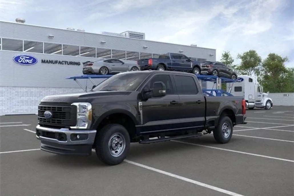2025 Ford F-250 photo 1
