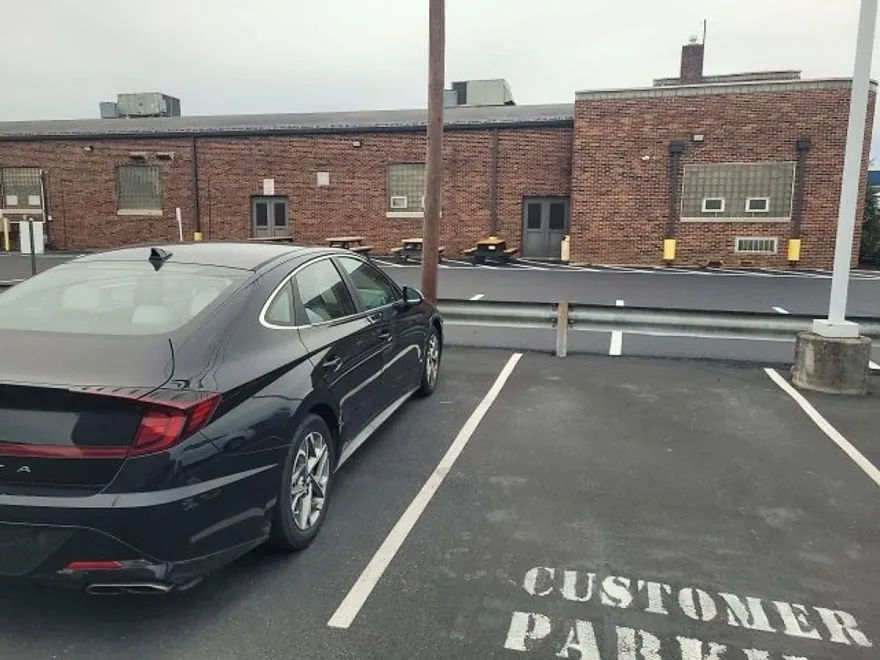 2022 Hyundai Sonata SEL photo 1
