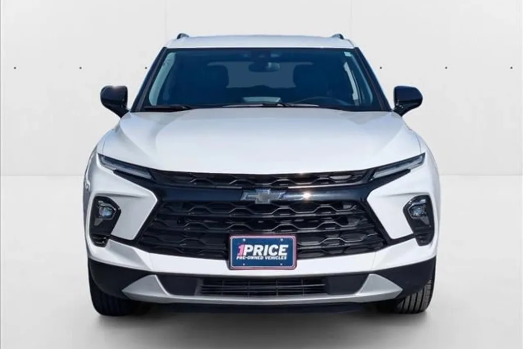 2023 Chevrolet Blazer 2LT photo 1