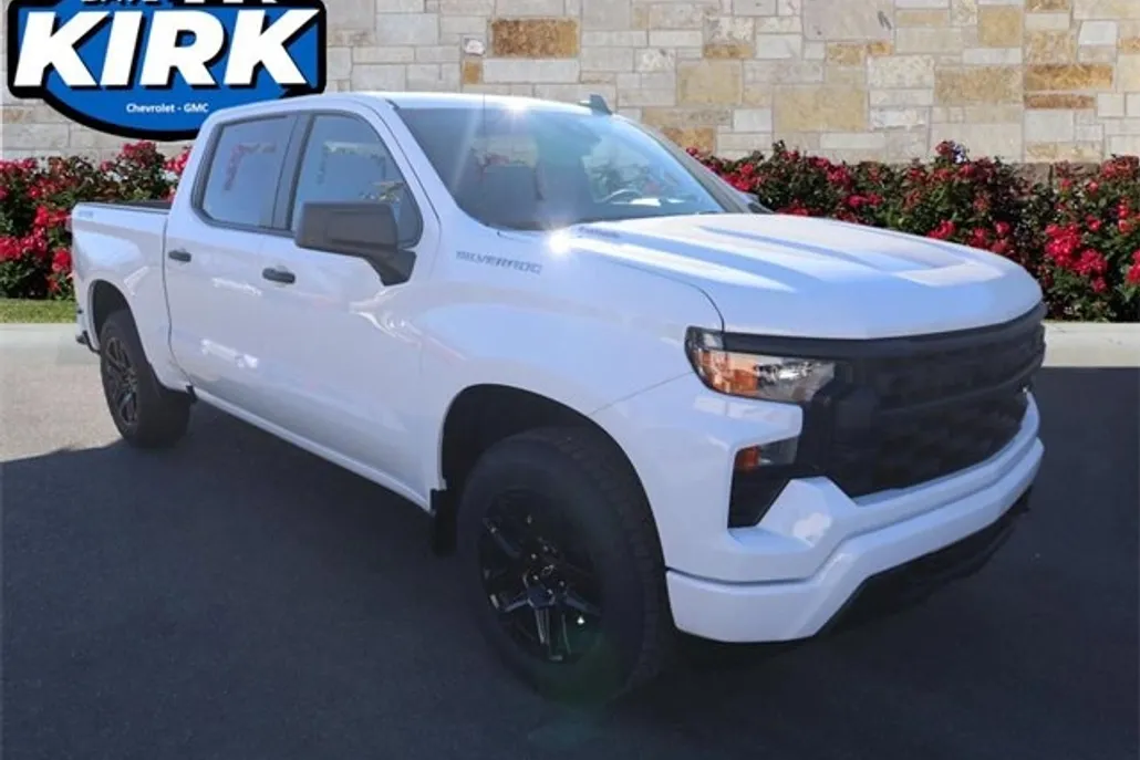 2025 Chevrolet Silverado 1500 Custom photo 1