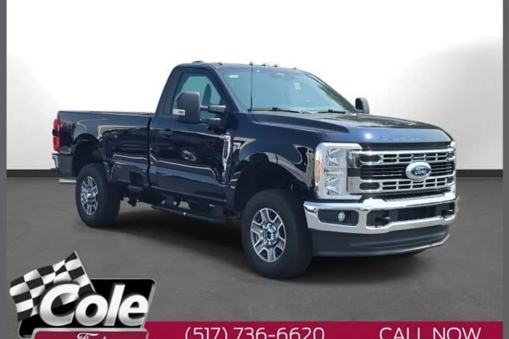2025 Ford F-350 XLT photo 1
