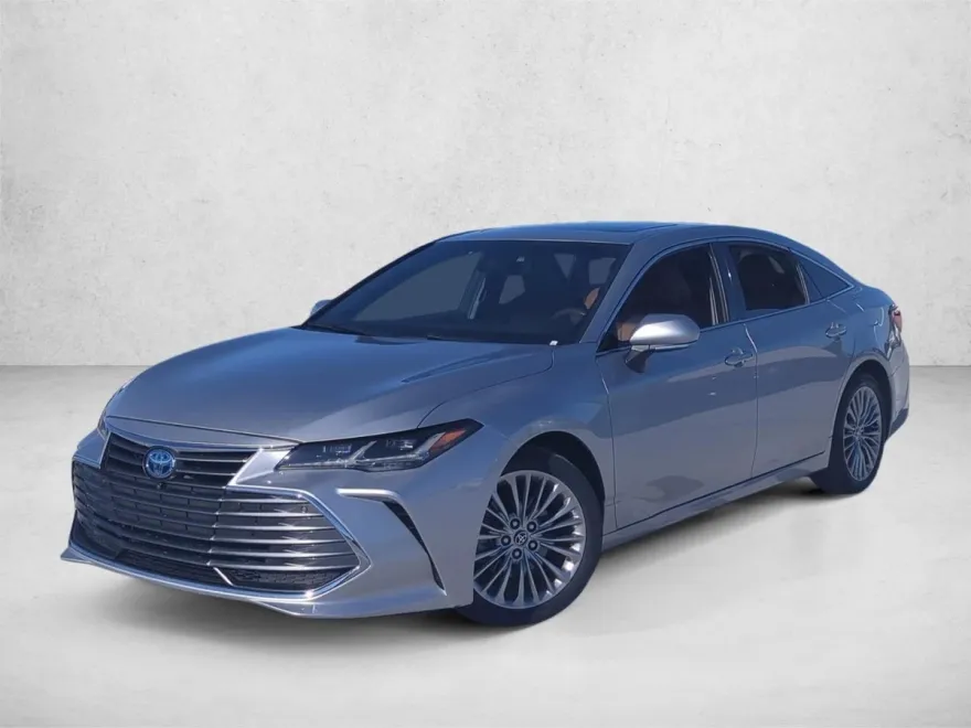 2022 Toyota Avalon Hybrid Limited photo 1