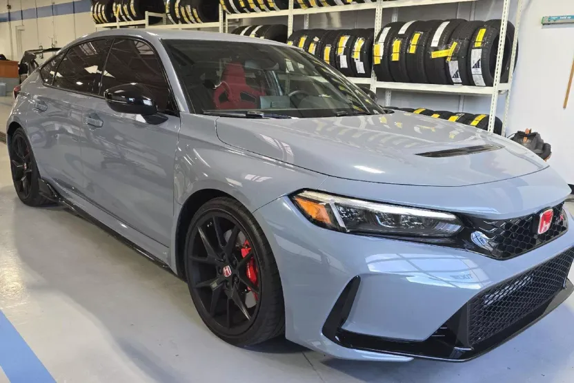 2023 Honda Civic Type R photo 1