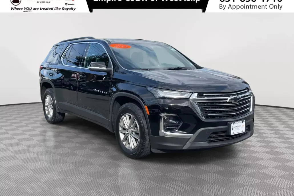2023 Chevrolet Traverse Leather photo 1