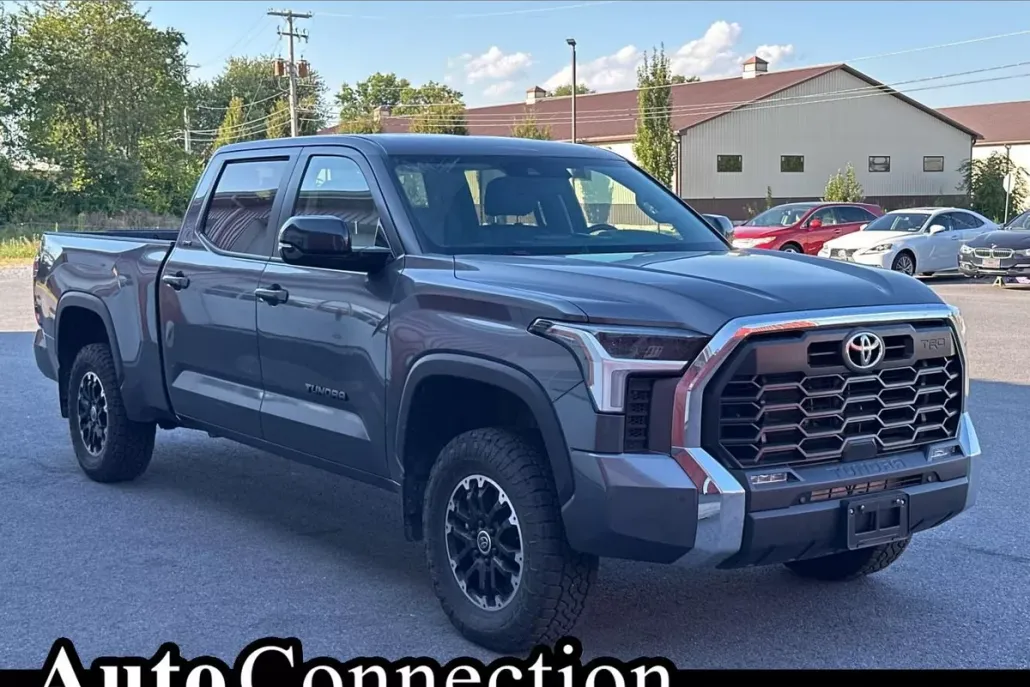 2024 Toyota Tundra SR5 photo 1